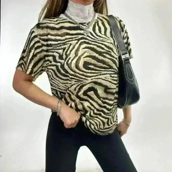 Unbranded Tops - Animal Print Stretch Tee